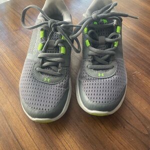 Under Armour Kids Sneakers in Gray and Neon Green